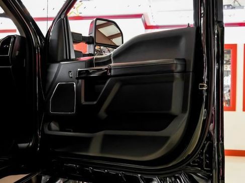 Used 2021 Ford F250 Lariat w/ Lariat Ultimate Package AWD/4WD image 47