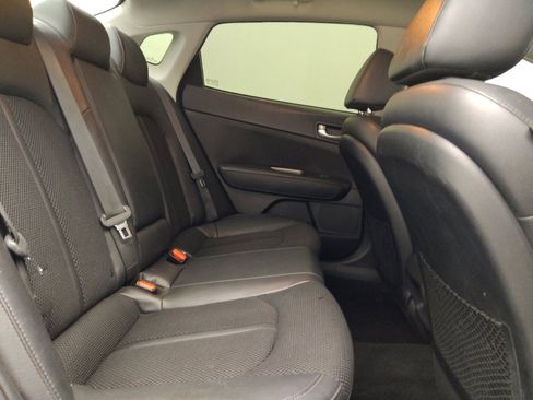 Used 2020 Kia Optima S image 19