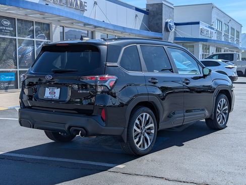 Used 2026 Subaru Forester Touring AWD/4WD image 3