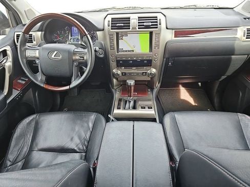 Used 2015 Lexus GX 460 image 9
