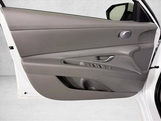 Used 2024 Hyundai Elantra SEL FWD image 11