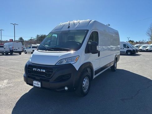 Used 2023 RAM ProMaster 3500 w/ Driver Convenience Group FWD image 3