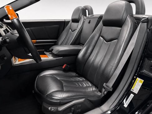 Used 2009 Cadillac XLR RWD image 14