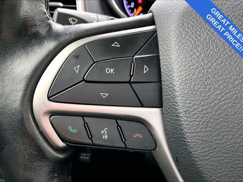 Used 2021 Jeep Grand Cherokee Laredo X image 26