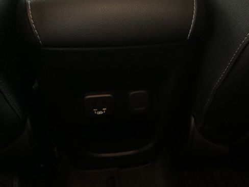 Used 2019 GMC Canyon SLT w/ Driver Alert Package image 18