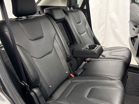 Certified 2019 Ford Edge Titanium w/ Equipment Group 301A image 37