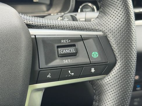 Used 2026 Mitsubishi Outlander SEL AWD/4WD image 14