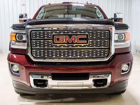 Used 2017 GMC Sierra 2500 Denali AWD/4WD image 22