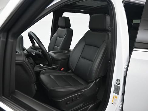 Used 2023 Chevrolet Tahoe LT w/ LT Signature Plus Package RWD image 8