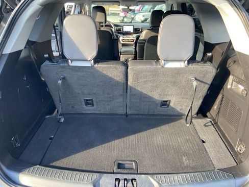 Used 2021 Ford Explorer XLT w/ Equipment Group 202A image 14