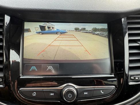 Used 2017 Chevrolet Trax LT w/ Driver Confidence Package image 17