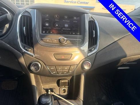 Used 2019 Chevrolet Cruze LT FWD image 7