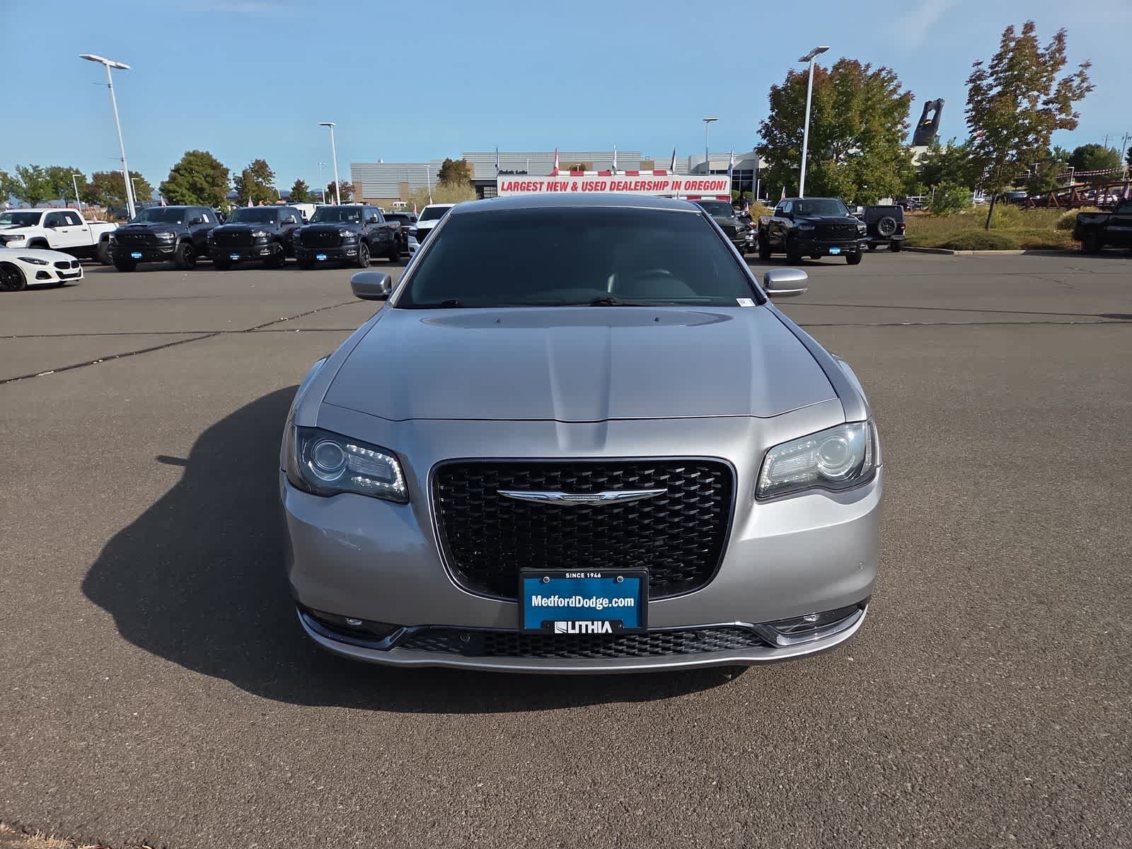 Used 2018 Chrysler 300 S w/ 300S Premium Group 2 RWD image 14