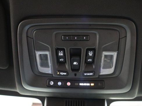 Used 2024 Chevrolet Silverado 2500 High Country w/ High Country Premium Package AWD/4WD image 78