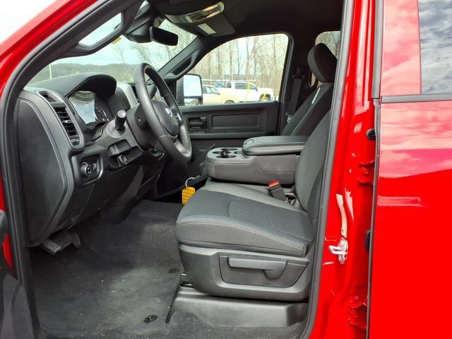 New 2026 RAM 3500 Tradesman AWD/4WD image 6