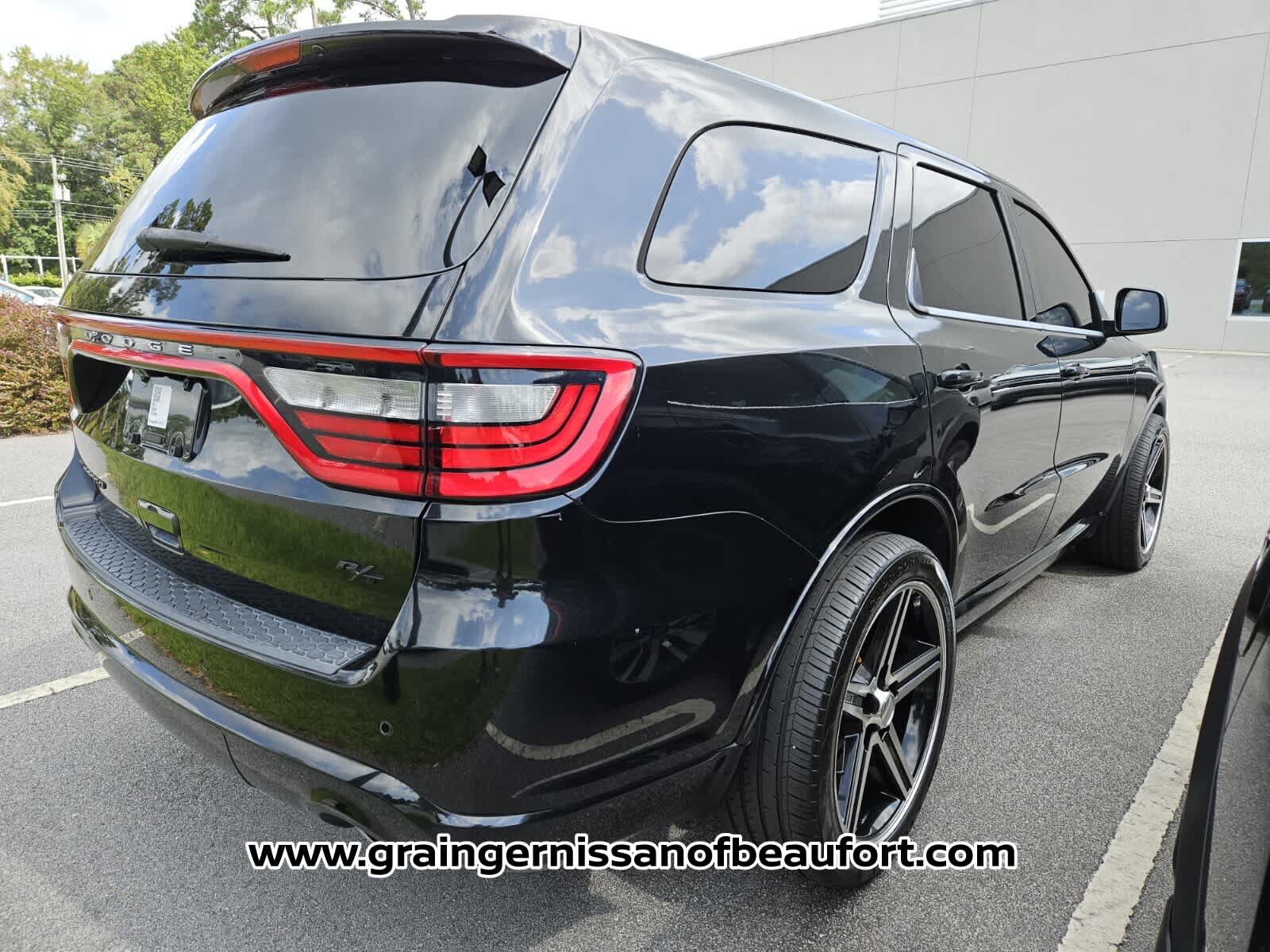 Used 2017 Dodge Durango R/T w/ Blacktop Package RWD image 6