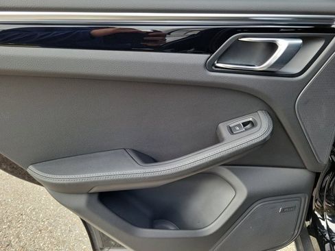 Used 2024 Porsche Macan Turbo image 12