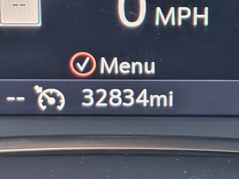 Used 2023 GMC Acadia SLE w/ Driver Convenience Package image 18