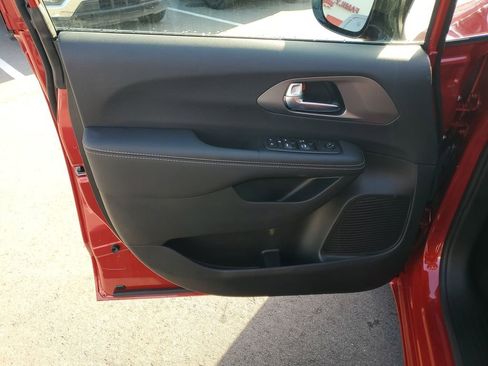 New 2025 Chrysler Voyager LX FWD image 6