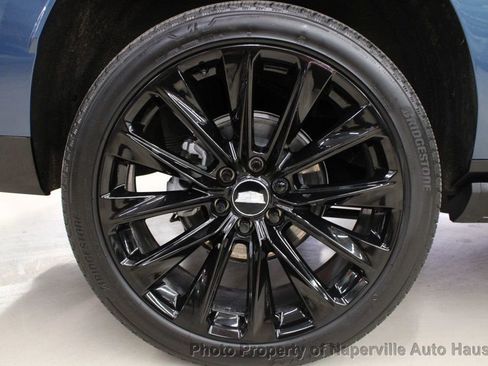 Used 2025 Cadillac Escalade ESV Sport Platinum w/ LPO, ONYX Package image 65