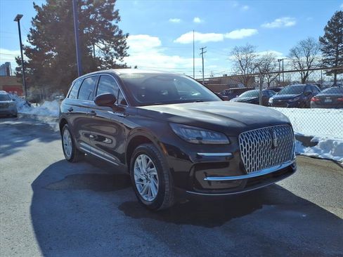 Used 2023 Lincoln Corsair AWD image 3