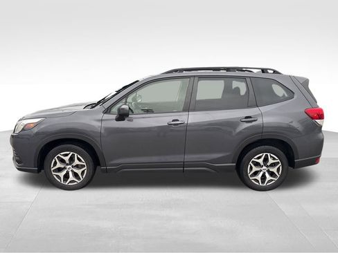 Certified 2022 Subaru Forester Premium image 2