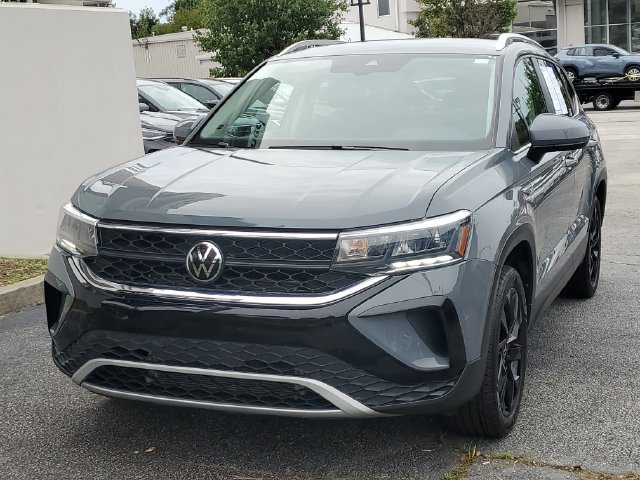 Certified 2024 Volkswagen Taos SE FWD image 37