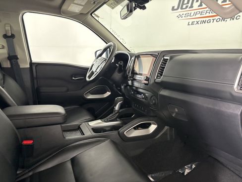 Used 2024 Nissan Frontier SL w/ Technology Package image 30
