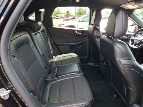 Used 2025 Ford Escape ST-Line AWD/4WD image 15