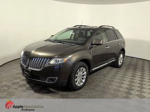 Used 2011 Lincoln MKX AWD w/ 101A Rapid Spec Order Code image 3