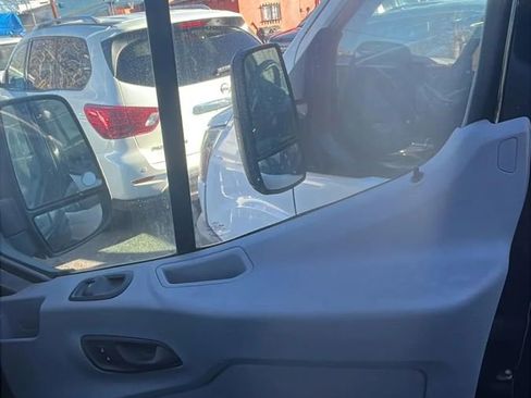 Used 2015 Ford Transit 250 Medium Roof image 13