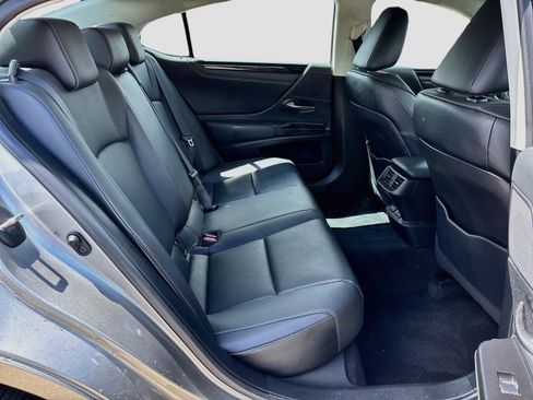 Used 2021 Lexus ES 250 w/ Premium Package AWD/4WD image 28