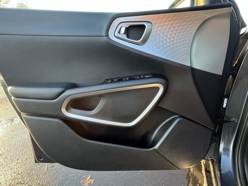 Used 2020 Kia Soul X-Line image 9