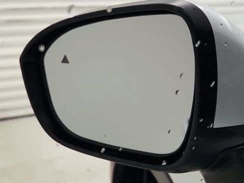 Used 2023 Mitsubishi Outlander ES FWD image 11