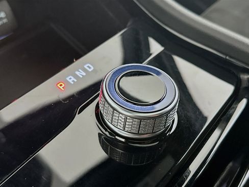 Used 2021 Jeep Grand Cherokee L Laredo image 24