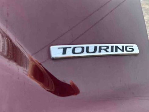 Used 2018 Honda CR-V Touring image 10