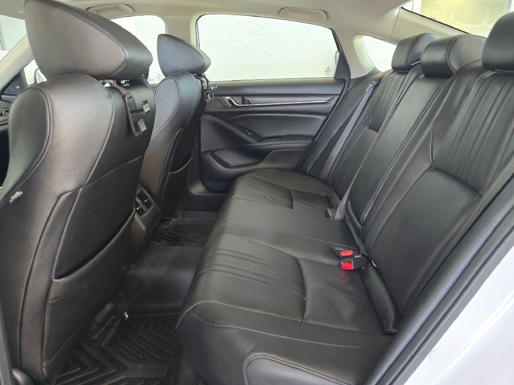 Used 2020 Honda Accord Touring image 26