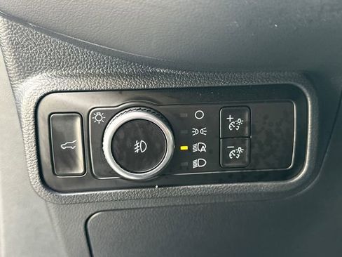 Certified 2025 Ford Explorer ST-Line w/ ST-Line Street Pack image 28