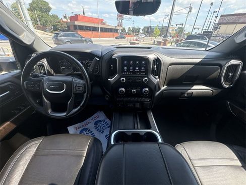 Used 2023 GMC Sierra 3500 Denali w/ Denali Ultimate Package image 33