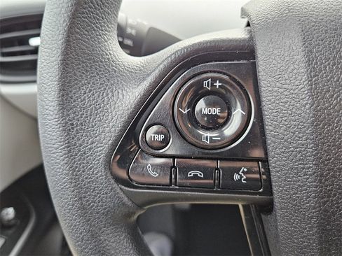 Used 2019 Toyota Prius LE image 21