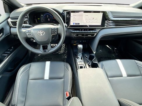 Used 2026 Toyota Camry SE w/ Multimedia Upgrade Package FWD image 14