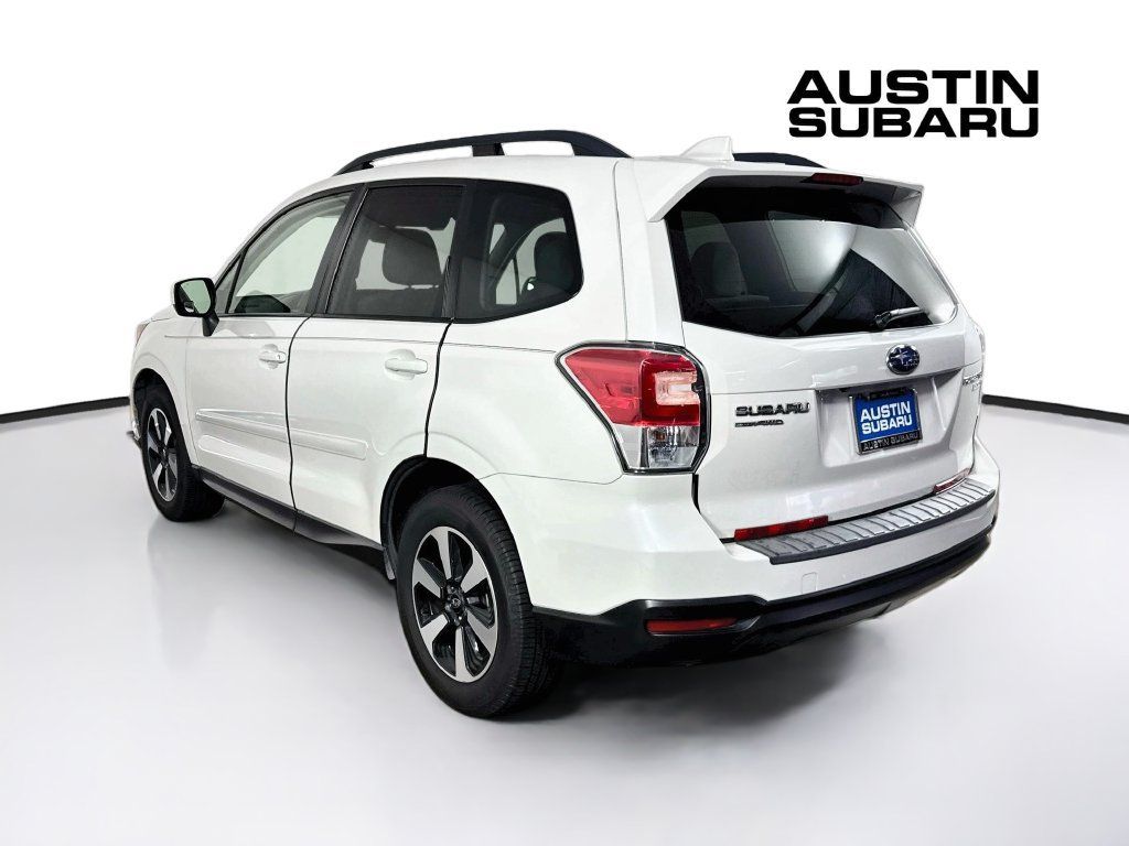 Used 2017 Subaru Forester 2.5i Premium AWD/4WD image 5