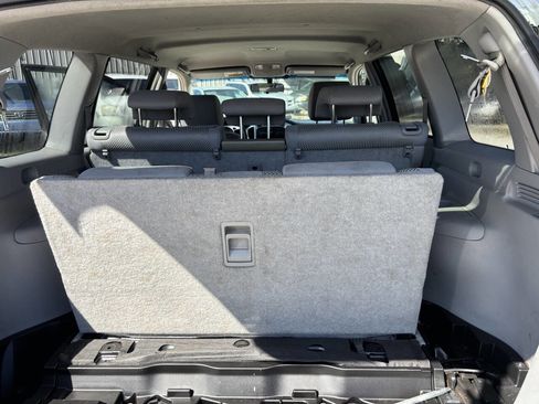 Used 2004 Toyota Highlander 2WD V6 image 10