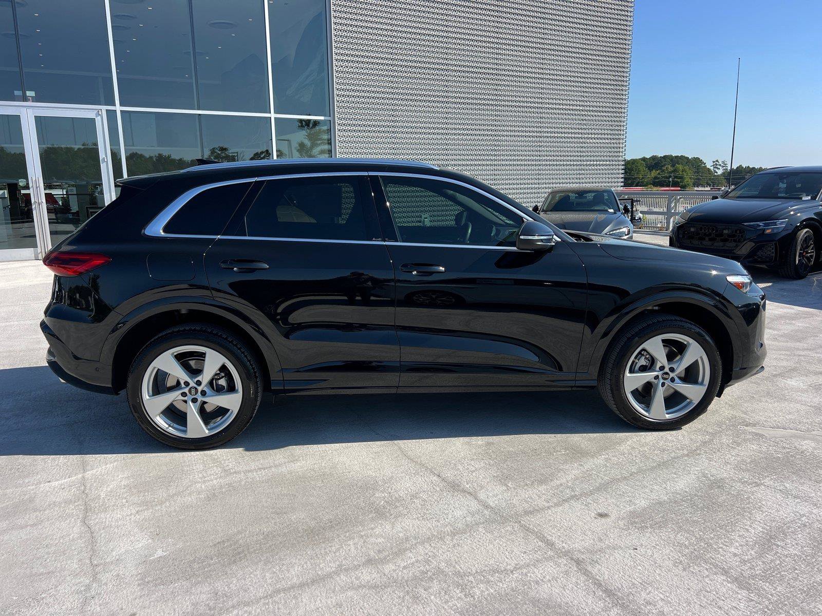 Used 2025 Audi Q5 Premium Plus AWD/4WD image 4