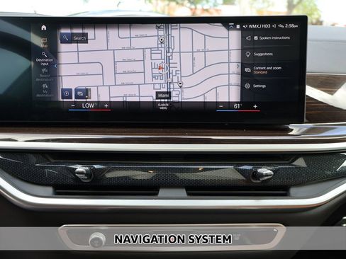 Used 2023 BMW X7 xDrive40i w/ Executive Package image 3