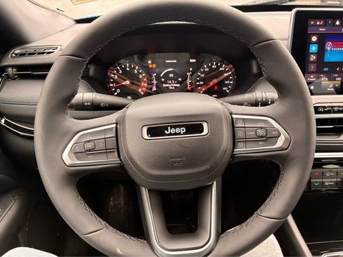 Used 2026 Jeep Compass Limited AWD/4WD image 15