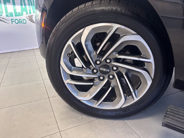 Used 2025 Lincoln Navigator Reserve AWD/4WD image 28