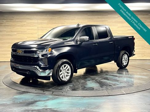 Used 2024 Chevrolet Silverado 1500 LT AWD/4WD image 5