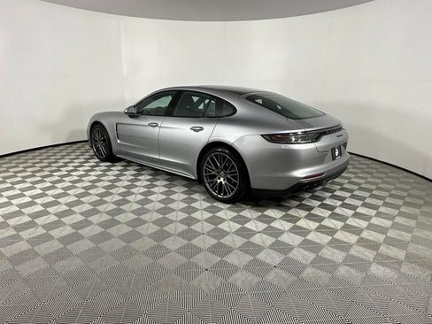Used 2022 Porsche Panamera Platinum Edition image 3