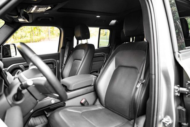 Used 2023 Land Rover Defender 110 X-Dynamic SE AWD/4WD image 25